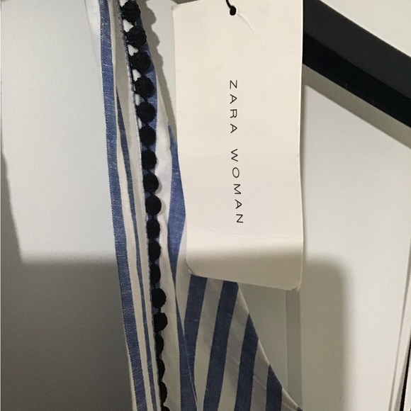 ZARA Beautiful Halter Top.Blue& White Stripes.Has Tie In Front Can Tie Or Bow.🌸 - Picture 9 of 11